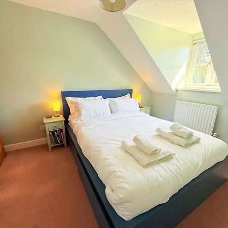Tranquil 3-bed With Parking & Garden * Bristol