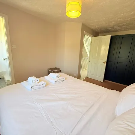 Tranquil 3-bed With Parking & Garden Сasa de vacaciones Bristol