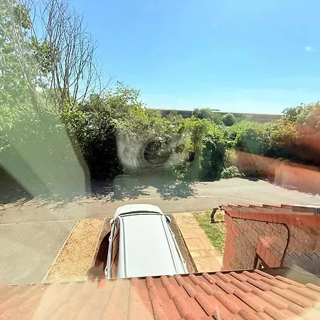 Tranquil 3-bed With Parking & Garden *